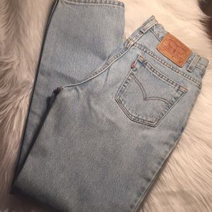 512 Levi’s straight leg jeans